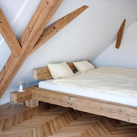 Trautesheim Apartament *